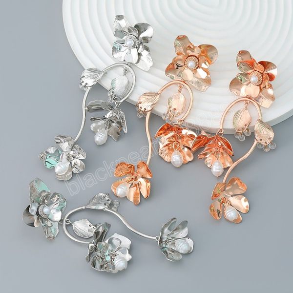 Perle verschönerte Blumen-geformte baumelnde Ohrringe für Frauen Großhandelsart- und weisemetallgroße Blumen-Ohrring-Schmucksache-Zusätze