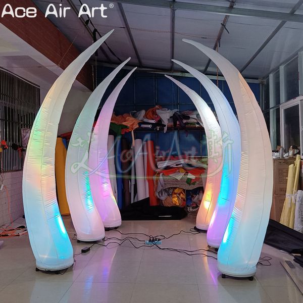 2,4m H Party Inflable Cones Curved Decoration Wedding LED LED Ivory/Pillars com base para estágio ou evento
