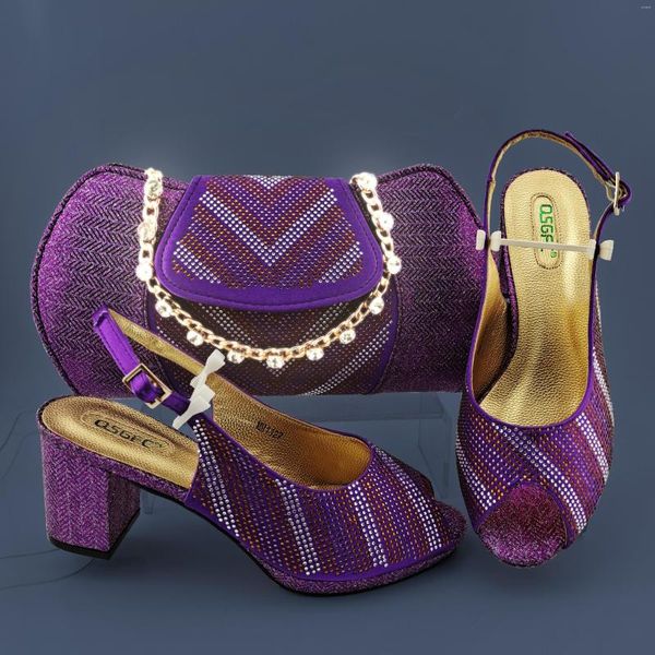 Scarpe eleganti Colore viola Design italiano Donna Tacchi spessi Borsa coordinata Set Party Ufficio africano E
