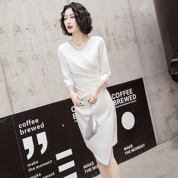 Kleider Damen Elegant Slim Fold Unregelmäßiges Kleid Sommer Halbarm V-Ausschnitt Solid Hip Wrap Koreanisches Temperament Minikleid Damenkleidung