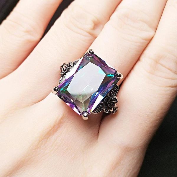 Anelli a grappolo Colorato Cristallo viola Ametista Pietre preziose Diamanti per le donne Oro bianco 18 carati Gioielli color argento Bague Band vintage Regalo