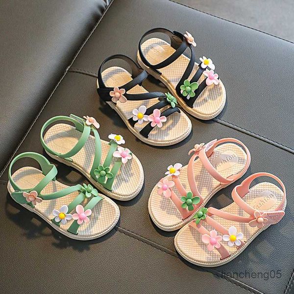 Sandalet 2023 Yaz Küçük Kızlar Sandalet 2023 Yeni Çiçek Basit Sevimli Pembe Yeşil Çocuklar Sandalet Toddler bebek yumuşak gündelik okul çocukları hediye için