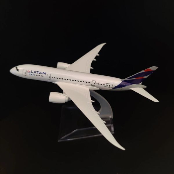 Aereo Modle Scala 1/400 Metallo Aeroplano Replica 15cm Cile LATAM Airlines B787 Aereo Modello Aviazione Diecast Giocattoli in Miniatura per Ragazzi 230503