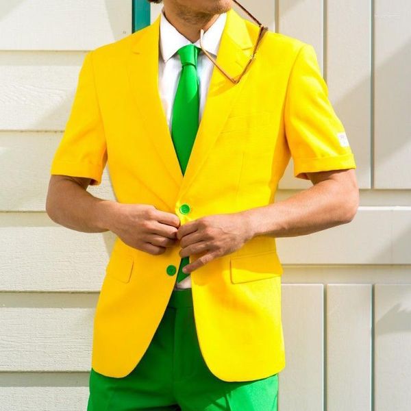 Abiti da uomo Moda estiva gialla e verde da uomo con pantaloni corti per smoking da matrimonio Blazer da spiaggia da uomo in 2 pezzi Ultimo design del cappotto