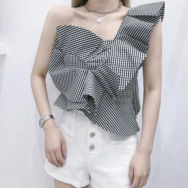 T-shirt da donna Top senza spalline Camicia corta da donna con pieghe a petalo estivo da donna della Corea del Sud 2023 Design Fashion Sexy