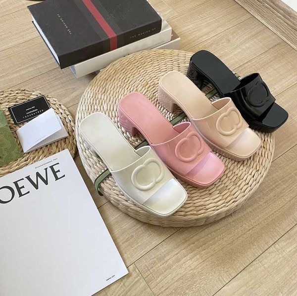 Channel Ineinandergreifende Luxus-Hausschuhe Hot Jelly g Geprägte Kristallsandalen Flache Slides Block High Heels Mules Beach Thick Bottom Stuff Plateau-Alphabet-Schuhe 35-41