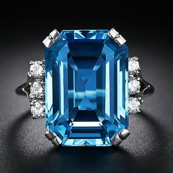 Anéis de casamento Charme de alta qualidade fêmea Retângulo Big Blue para mulheres Color de prata embutido Crystal quadrado anel de zircão por atacado