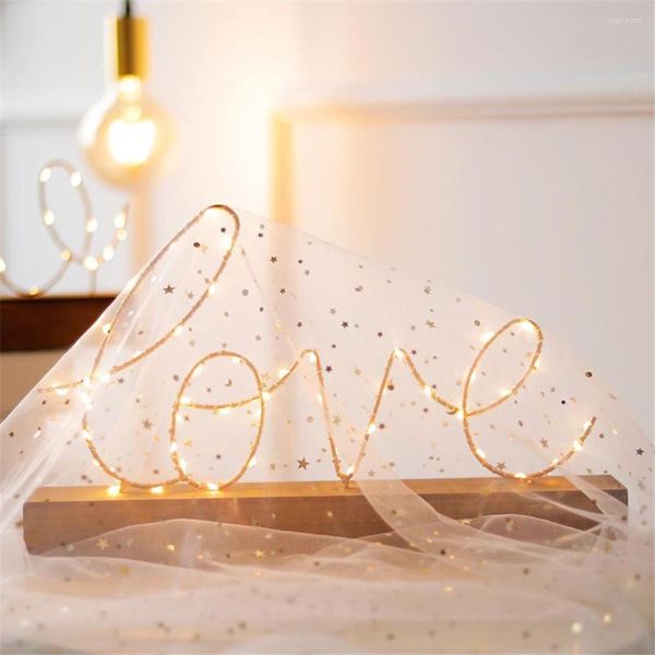 Luci notturne Novità Alfabeto Lettera Luce LED Batteria Lampade da tavolo Atmosfera decorativa per la casa Camera da letto Nursery Party Wedding