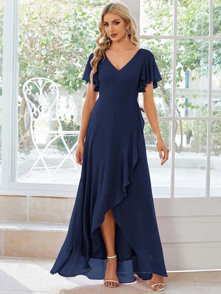 Abiti da festa Abiti da sera eleganti Scollo a V Volant alti e bassi Lunghezza fino al pavimento Ever Pretty of A-line Chiffon Abito da damigella d'onore blu navy 230504