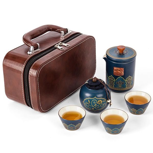 Servizio da tè in ceramica da viaggio portatile tazza rapida una pentola tre tazze set da tè Kung Fu teiera piccolo set semplice set da tè cinese di accompagnamento
