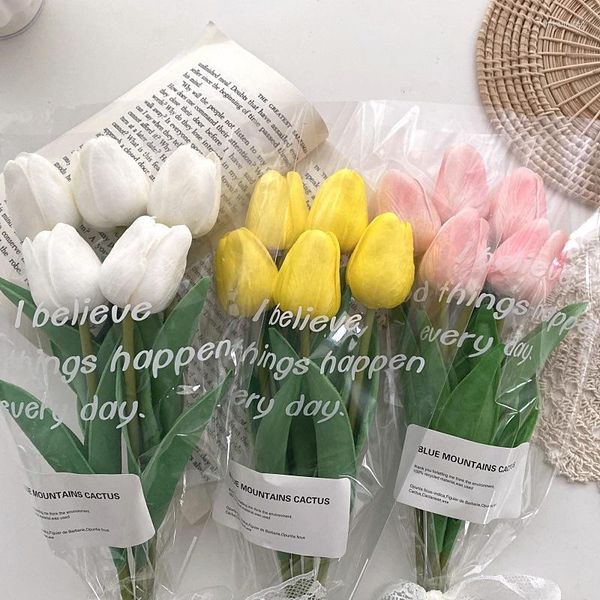 Dekorative Blumen Simulation Tulpenstrauß INS Stil Souvenir Party Abschluss Saison Lehrer Geschenk Dating Geburtstag Blumenmädchen Po