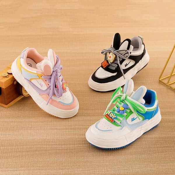 Athletic Outdoor Huili Kinder Casual Turnschuhe 2023 Frühling Neue Mädchen Prinzessin Board Schuhe Jungen Mode Atmungsaktive Sportschuhe AA230503