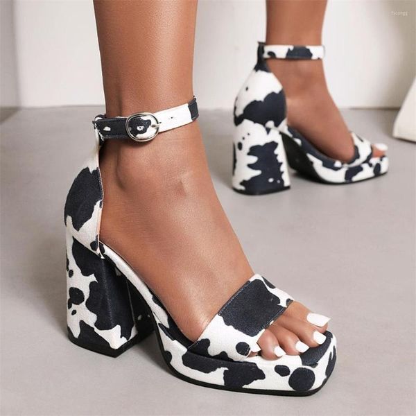 Sandálias Mulheres 2023 Luxo plataforma de verão stripper High Heel Gothic Fashion Party Cow Stria Sapatos da mulher