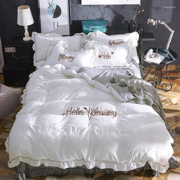 Bettwäsche-Sets im koreanischen Stil, Prinzessin Ins Netz, rotes Bett, vierteiliges Mädchen-Herz-Bettlaken, Bettdecke, Bettbezug, Rock, doppelt