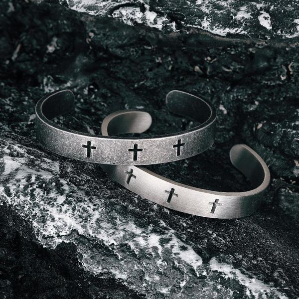 Armreif Vintage Schwarz Kreuz Edelstahl Herren Armband Damen Punk Hip Hop Für Paar Mädchen Freund Schmuck Geschenk Großhandel