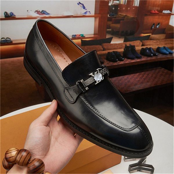 Fashion Luxury Designer Retro Pointed Brown Black Wedding Leather Oxford Shoes Original Men Casual Mocassini Abito formale Zapatos Hombre Taglia 38-46