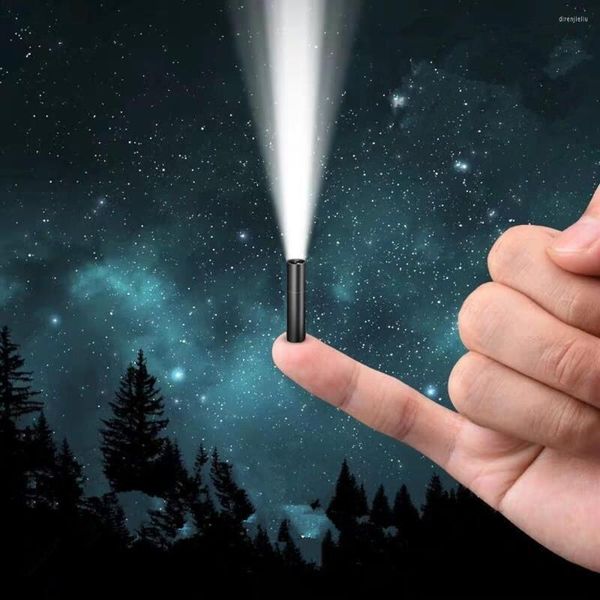 Torce Torce Luce super brillante 3 modalità Mini torcia ricaricabile USB con batteria integrata 14500 Lanterna Lampada tattica
