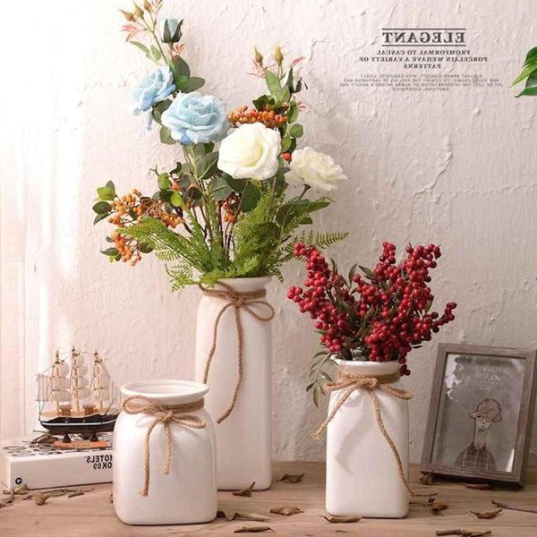 Flores decorativas Berry vermelha Pick Holly Branch Wreatch Tree Decoration in Vase em vaso Artificial Christmas Centerpice