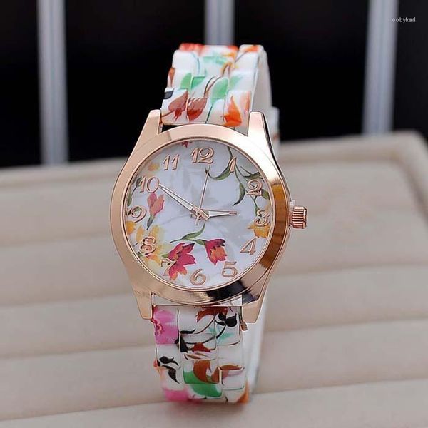 Relógios de pulso Silicone Girl Flower Causal Watch Quartz Mulheres impressas ou tiras de couro feminino Light Up Relógios para homens