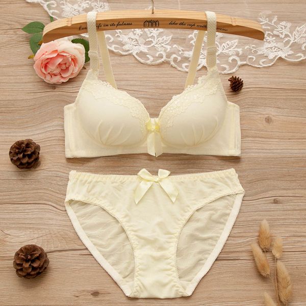 Set di reggiseni Nuovi reggiseni push up Set AA A B Coppa Set di lingerie in pizzo Biancheria intima sexy per giovani donne Set reggiseno e slip 30 32 34 36 230505