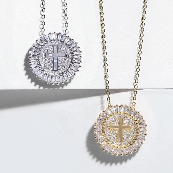 Collane con ciondolo Moda femminile Rotonda Cavità Croce Pendenti Oro Argento Colore Completamente pavimentato Lucido Trasparente CZ Collana di gioielli per uomo Donna