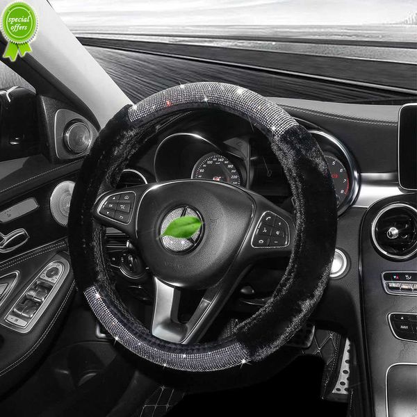 Novo volante de carro de luxo capa de carro de carro de carro de luxo de carro automático Winter Bling Acessórios para carros interiores para mulheres