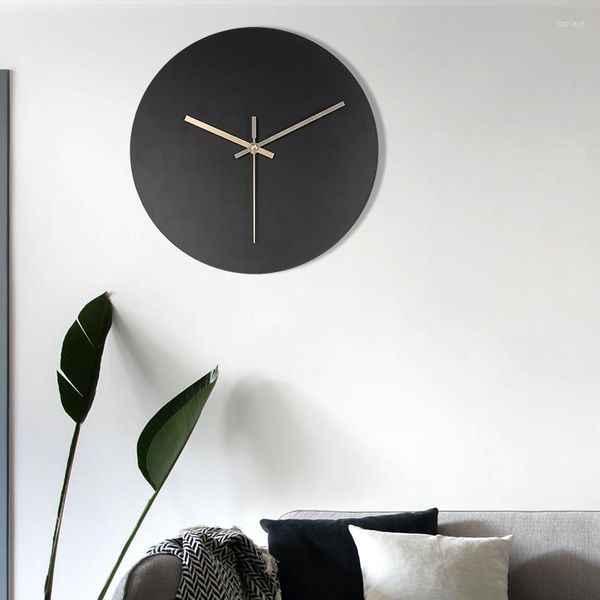 Relógios de parede modernos do norte da Europa Minimalista Relógio Metal Black sem Digital Homany Circular Individual