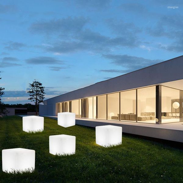 Móveis de acampamento liderados por fezes luminosas criativas de cubo colorido lâmpada de mesa de mesa externa decorativa