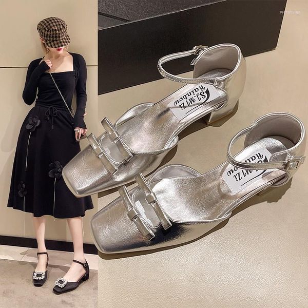 Sandalet 2023 Spring Women Flats Mary Jane Roman Sandalyas Moda Kristal Toka Kare Düşük Topuk Sığ Bayanlar Elbise Ayakkabı