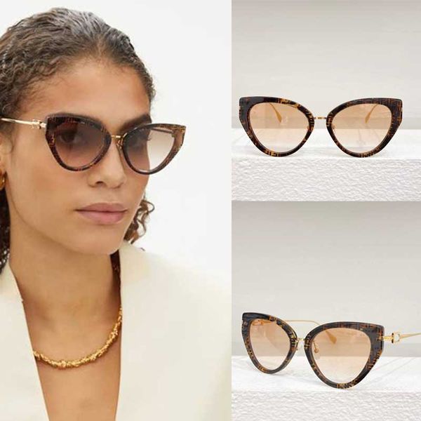 Moda Feminina Óculos de Sol Baguette FE40014 Havana Fibra Acetato Óculos de Sol Cat Eye Senhora Estilo Casual Ouro Metal Espelho Pernas