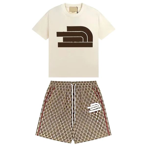 Top Designer Tee Shorts Masculinos Khaki Calças Masculinas de Luxo Esporte T shirt 2023 Verão Feminino Curto Hip Hop Tendência Puro Respirável Impressão de Cartas Roupas de Treino