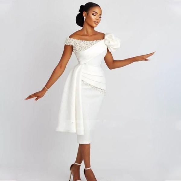 2023 Короткое свадебное платье с открытыми плечами и жемчугом Роскошные драпированные свадебные платья чайной длины Vestidos De Novia на заказ