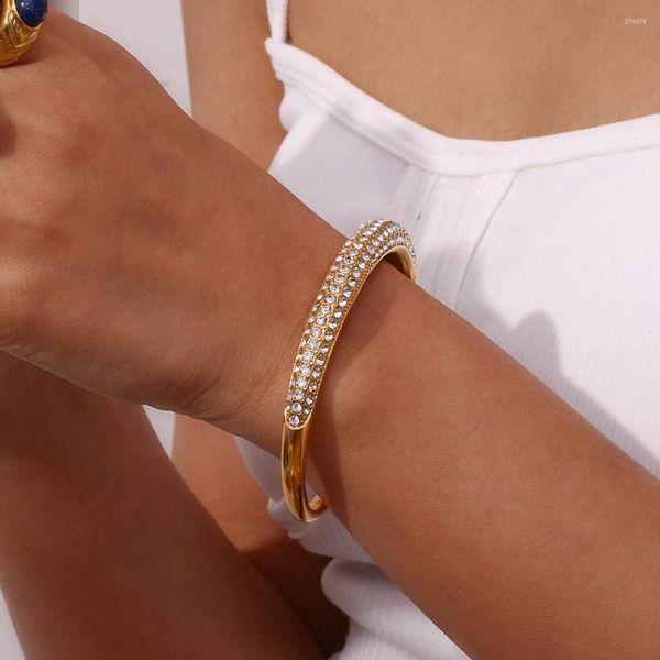 Bangle 2023 Jóias de festas de luxo fêmeas de ouro feminino declaração grossa cúbica zircônia de cristal pavimentado pulseiras de pulseiras em aço