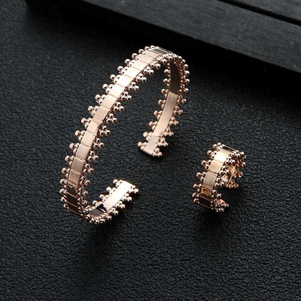 Designer Charm Carter Fashion Temperamento versatile Bracciale elegante Real Gold Electroplating Anello femmina Yiwu Gioielli