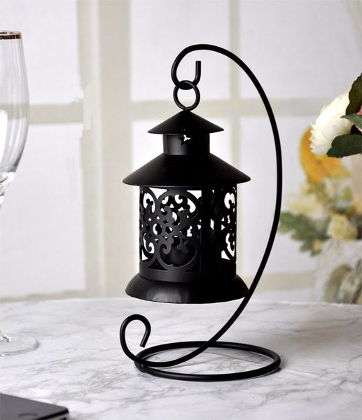 Oggetti decorativi Figurine Porta di ferro Apporsi Candlestick Light Lantern Stand Small Objects European Vintage Birdcage Lantern Lantern Candela 230506