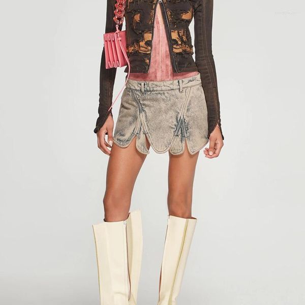 Saias menina Slim jeans A-line Mulheres 23 SS Moda Vintage Ultra-Low Low Front Swing Swing Hollow Cowboy Overskirt Streetwear