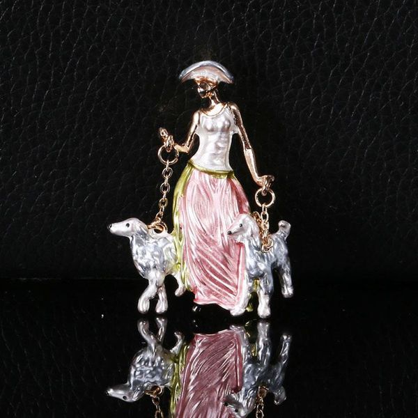 Broches pinos senhora e dois cães mulheres ligas figura figura animal broche saco de lapela de lapela clipe de jóias pequenas presentes de jóias