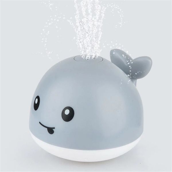 Jouets de bain Bébé lampe baignoire jouet capteur de pulvérisation d'eau boule bébé douche jouet baleine salle de bain eau jouet électrique jouet 230505