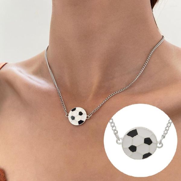 Collane con ciondolo Collana da calcio semplice per le donne Moda Girocollo con ciondolo bianco nero Accessori per gioielli fai-da-te Regalo per feste 2023