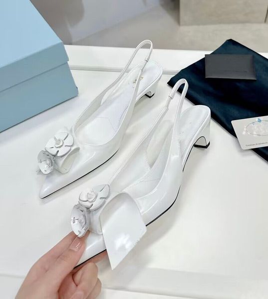 Estate di lusso 2023 A-Wang Delphine Sandali Scarpe Cinturino in cristallo nero Julie Slingback Branding in cristallo intorno alla caviglia Cinturini Décolleté Abito da sposa per feste