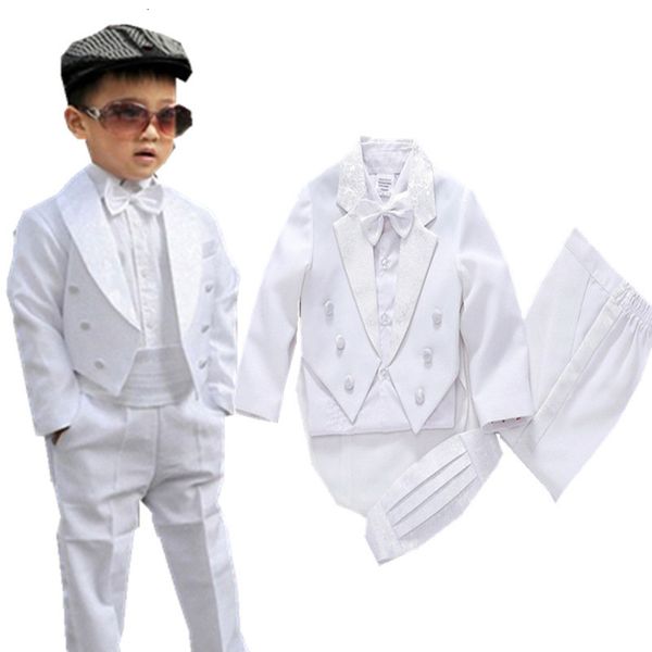 Anzüge Baby Junge Klassischer Smoking Schwarz Weiß Anzüge Säuglingstaufe Hochzeitsanzug Kleinkind Formelle Party Taufe Kirche Outfit 4 STÜCKE 230506
