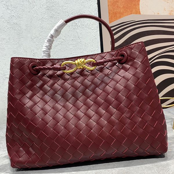 2023 Hot Sale Shark Geflochtene Tasche Große Kapazität Handgetragene Knödeltasche Einfarbiger Metallgriff Lässige Damentasche Großhandel Personalisierte Clutch-Geldbörse