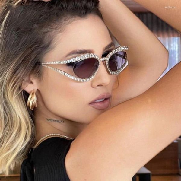 Sonnenbrille 2023 Luxus Einzigartige Hohl Kristall Glänzend Für Frauen Mode Legierung Kleine Runde Strass Sexy Sonnenbrillen Shades