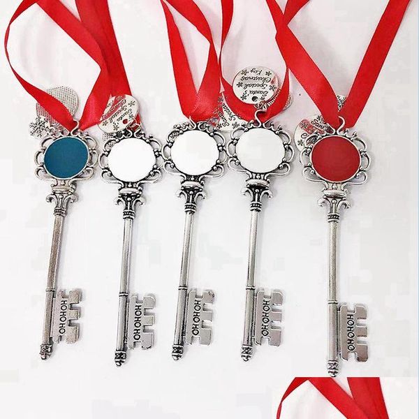Party Favor Weihnachten Schlüsselanhänger mit rotem Ropoe Metall Schlüsselanhänger Lippenstifthalter für Mädchen Geschenk Chapstick Halter Decoraton Drop Delive Dhui0