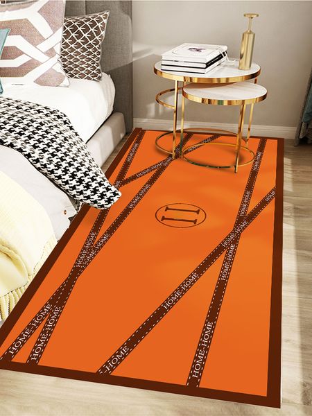 Nuovo tappeto da comodino arancione, camera da letto, coperta da comodino, luce di lusso, grande tappetino, tappeto, contropunta, lunga striscia davanti al letto