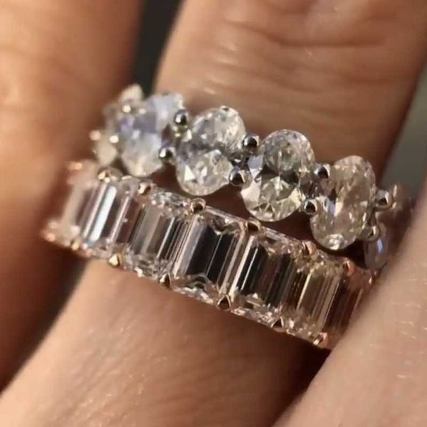 Ringos de cluster Luxo 925 Pavimento de prata Oval Emerald Corte Full Square Cz Eternity Banda de noivado anel de casamento jóias de diamante simulado