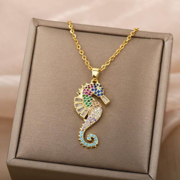 Collane con ciondolo Collana di cavalluccio marino con zirconi multicolori micro intarsiato alla moda carino per le donne Girocollo a catena con collo animale in oro Gioielli oceanici