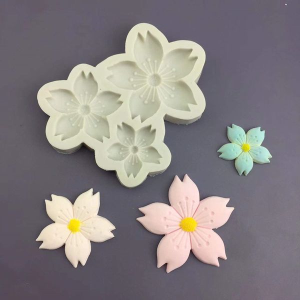 100pcs 3-boşluklu çiçek silikon kalıp sakura el yapımı şeker fondan sakız macun dekorasyon 3d diy zanaat damla tutkal pişirme aletleri