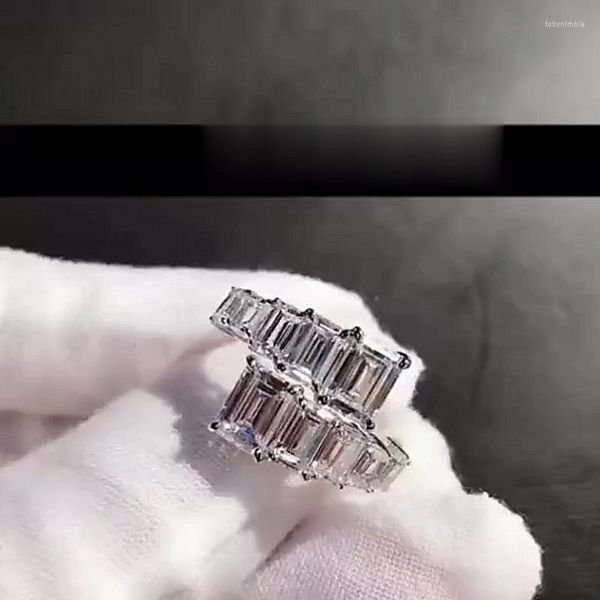 Küme halkaları lüks 925 Sterling Gümüş Parmak Kadınlar Pave Emerald Cut Simüle Simüle Elmas Yüzük Takı Kız Hediye Toptan