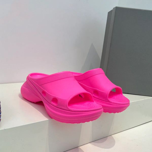 Çapraz Kauçuk Katır Terlik Slaytlar Sandallar Flattie Topuklu Düz Platform Topuklu Kadınlar Lüks Tasarımcılar Soğuk Moda Güzel Ayakkabılar Fabrika Ayakkabı